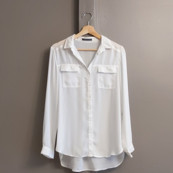 Suzy Shier Tops - Suzy sheir classic white button up blouse